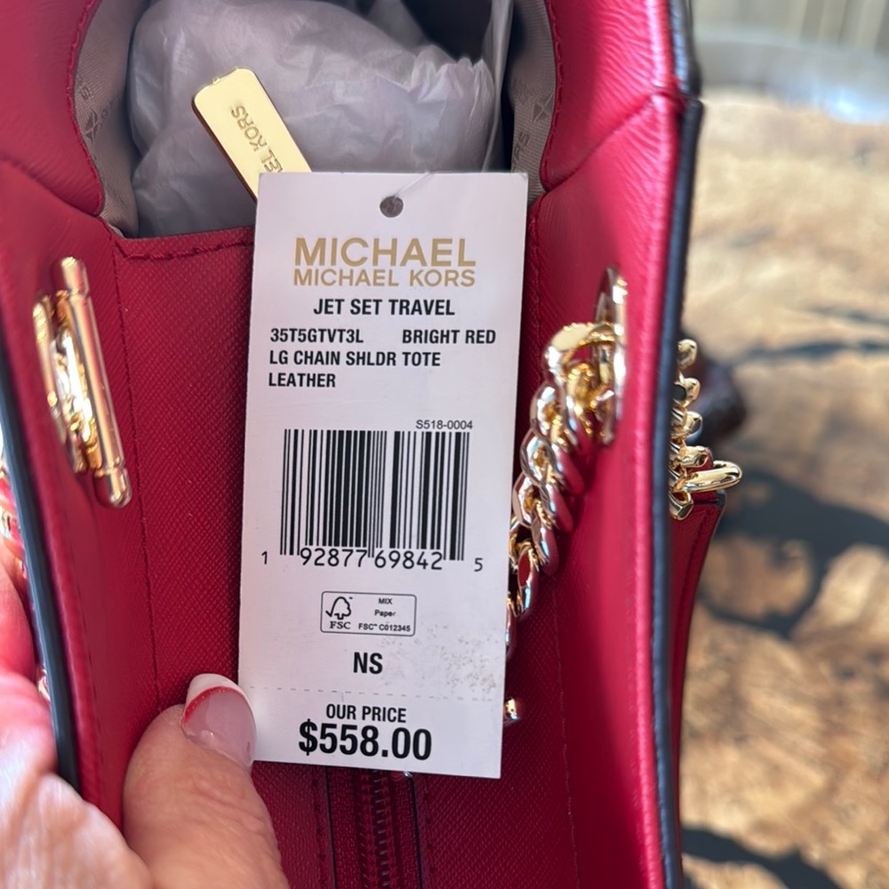 NWT Michael Kors Jet Set Travel Bright Red Shoulder Tote with Gold Chain Straps - Picture 2 of 8